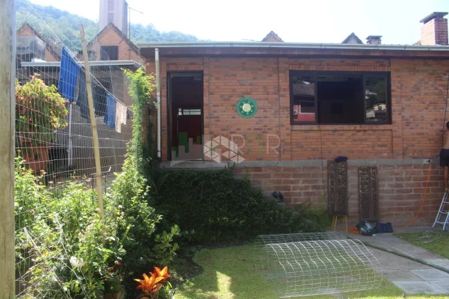 Imagem Casa histórica na Vila do Operários com 3 quartos para Venda no bairro Galópolis em Caxias do Sul