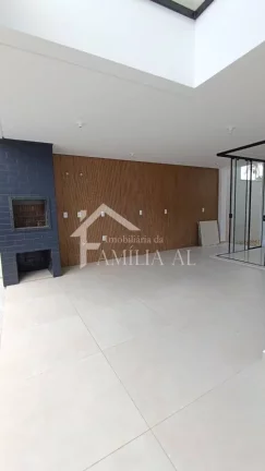 Imagem GEMINADO COM 217M² E PISCINA NO FLORESTA