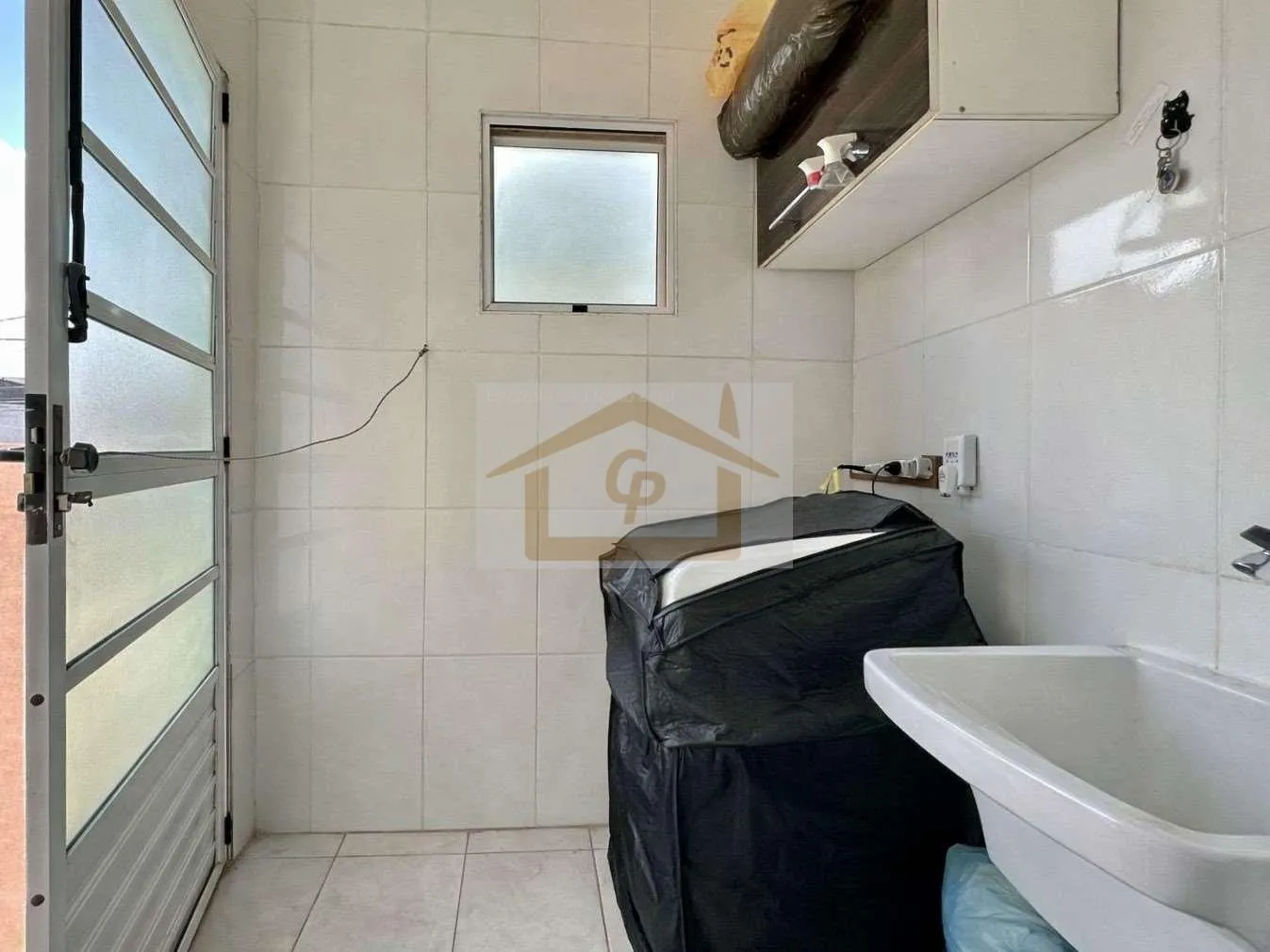 Imagem Casa Térrea, 2 quartos sendo um suíte , condomínio com Clube, 3 vagas