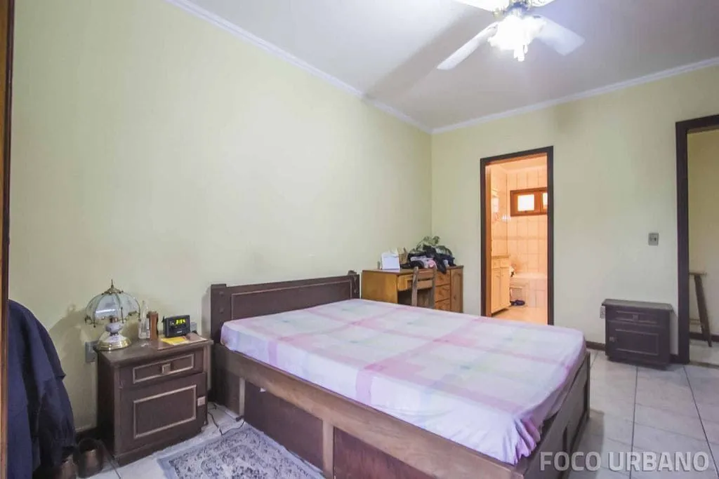 Imagem Casa 3 dormitórios à venda no Bairro Parque Santa Fé - Porto Alegre