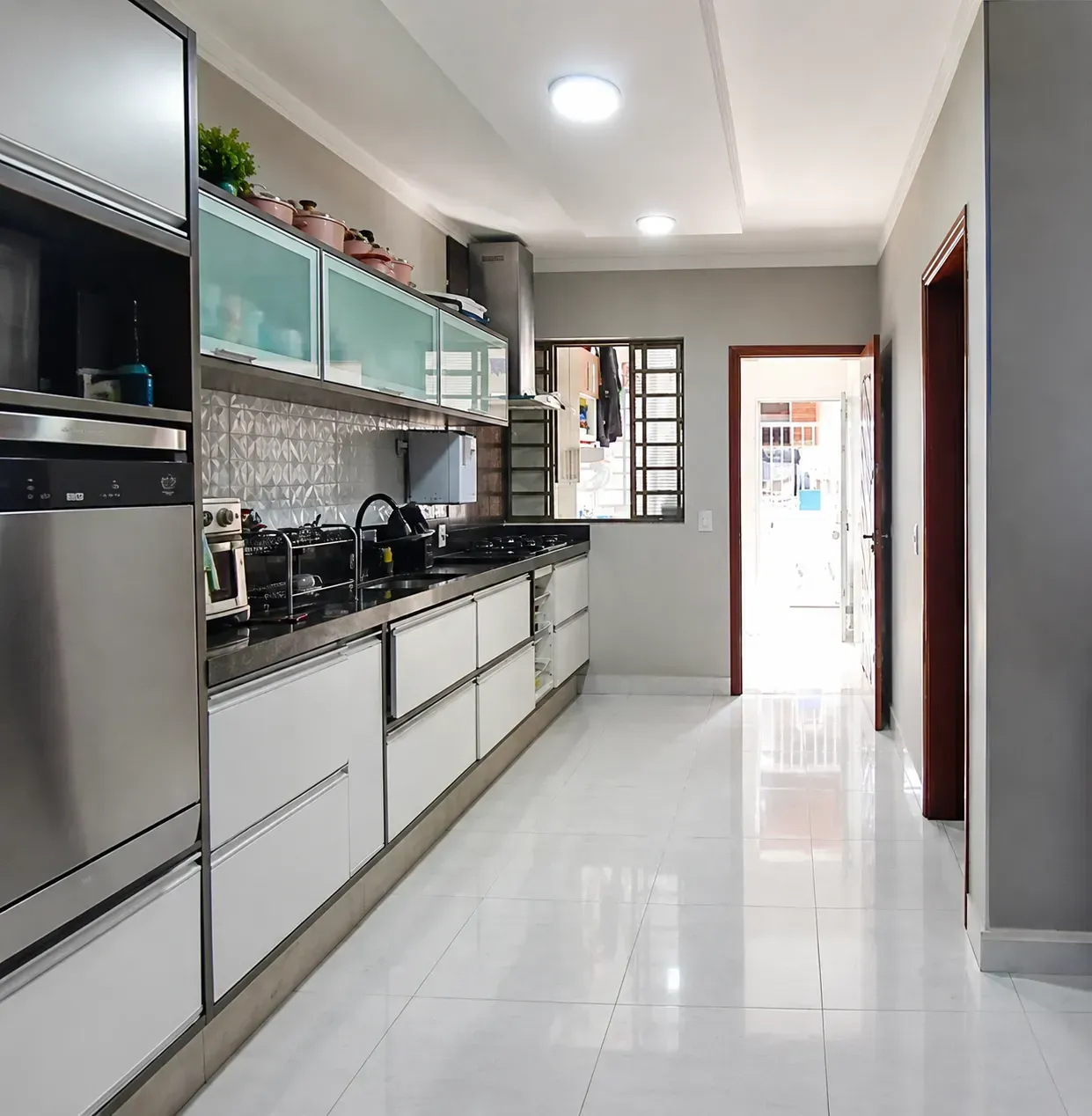 Foto do imóvel Casa à venda - Área útil 281 m2 com 3 dormitórios sendo 1 suíte - 8 vagas - Piscina - Jardim do Lago em Jardim do Lago, Jundiaí - SP