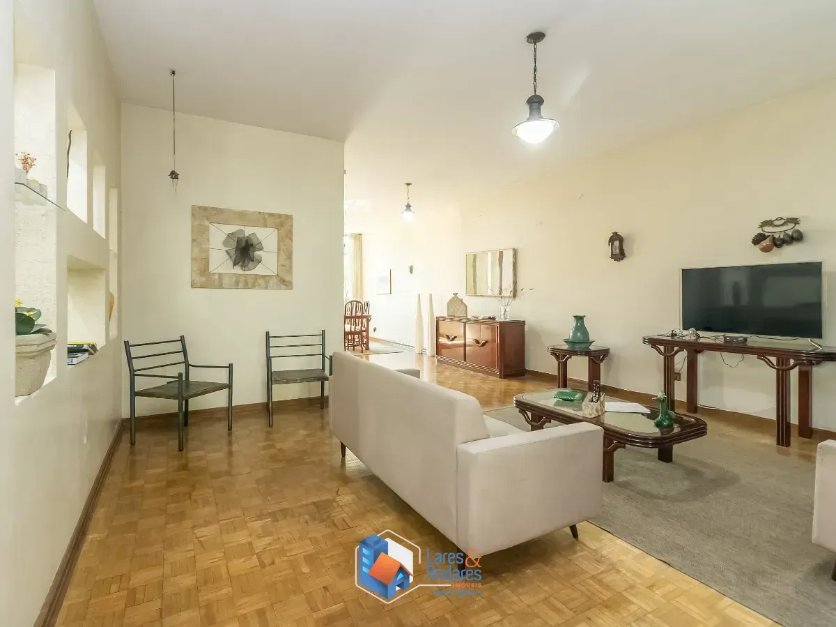 Imagem Sobrado para venda em Vila Madalena com 3 quartos, sendo 1 suíte, 293m²