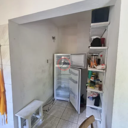 Imagem TRES CASAS EM UM TERRENO DE 700 MT COM ACESSO PARA O RIO. ENTRADA CONJUNTA PARA GARAGEM, PELA RUA
