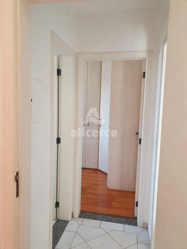 Imagem Apartamento à venda com 2 quartos 1 suíte, 76m² em Centro Florianópolis