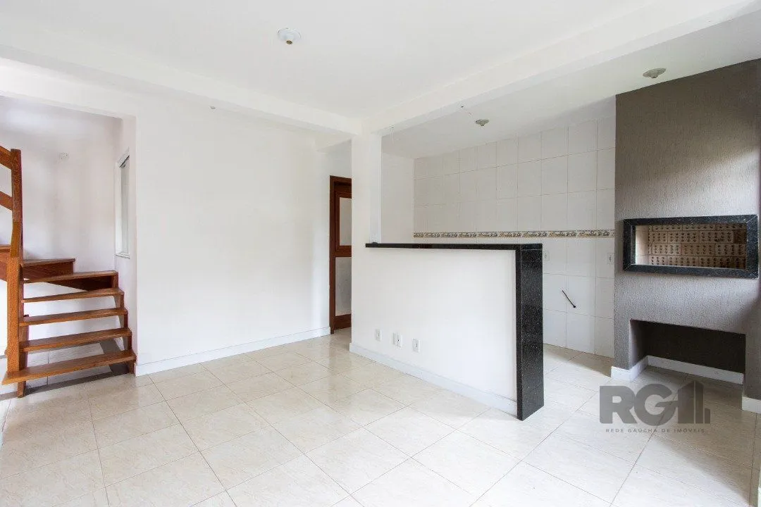 Imagem Sobrado 2 dormitórios mais terreno de esquina de 192m2