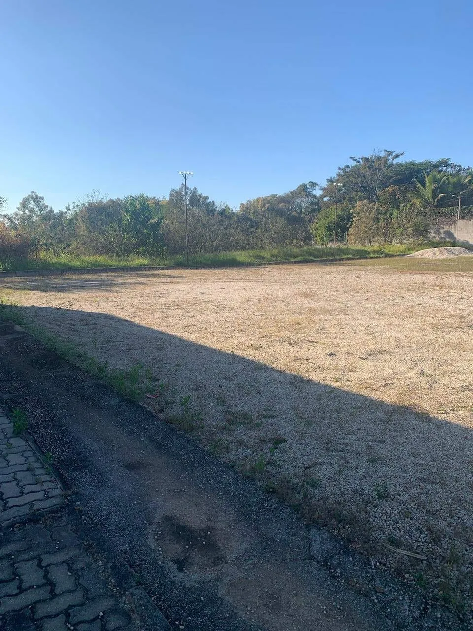 Imagem Terreno Comercial de 450 m² para Locação em Avenida de Alto Fluxo, Próximo aos Condomínios e Shopping Pátio Pinda