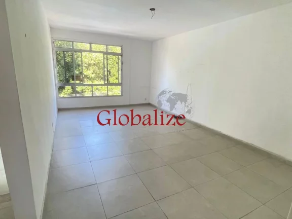 Foto do imóvel Apartamento à venda com 96m², 2 quartos, dependência, garagem fechada por R$480.000,00 na Ponta da Praia em Santos