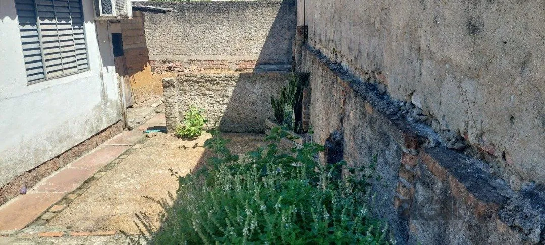 Imagem CASA COM EXTENSO PÁTIO NO CAMAQUÃ