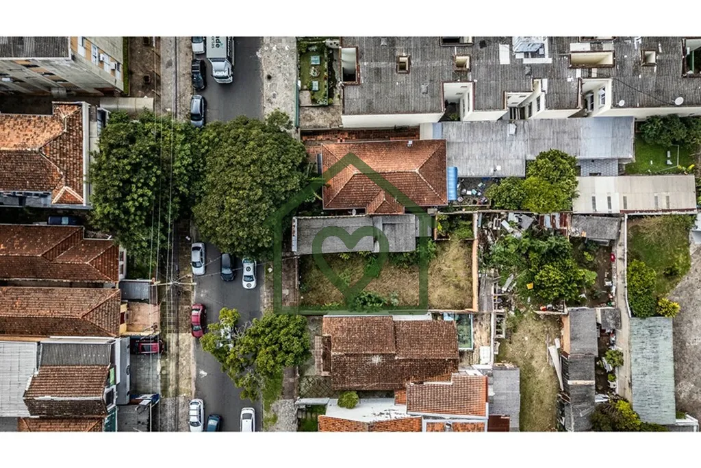 Imagem *Oportunidade Única em Porto Alegre: Terreno com Retorno Garantido na Rua Vicente da Fontoura!* 
 
...
