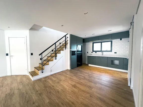 Imagem Vende-se Cobertura na Vila Andrade, com 3 Quartos sendo 1 Suíte, 4 Banheiros, 3 Vagas.