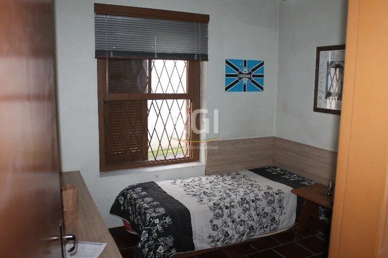 Imagem Casa para Venda - 220m², 4 dormitórios, 9 vagas - Cristal