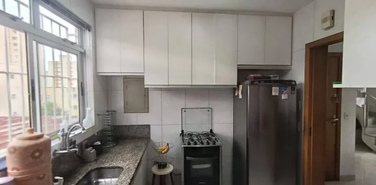 Imagem Cobertura 4 quartos, suíte, 02 vagas, reformada, Bairro Jardim America!!!