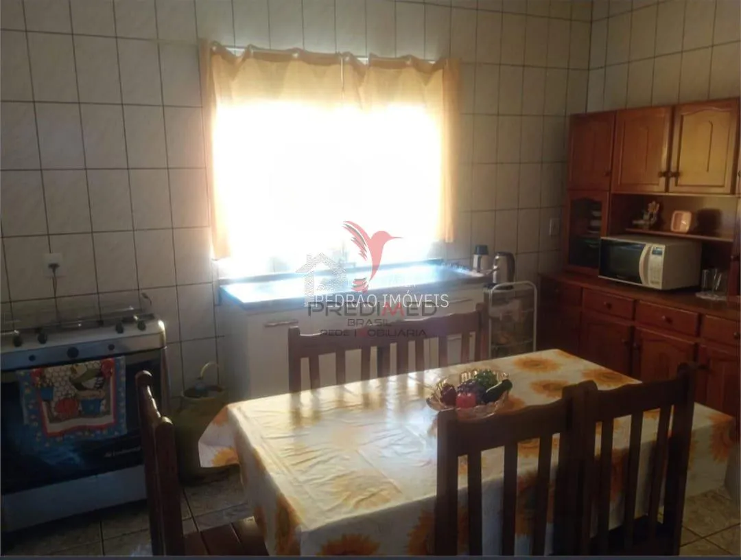 Imagem Casa de 3 quartos, 180m² no bairro Vila Éden, em Lençóis Paulista