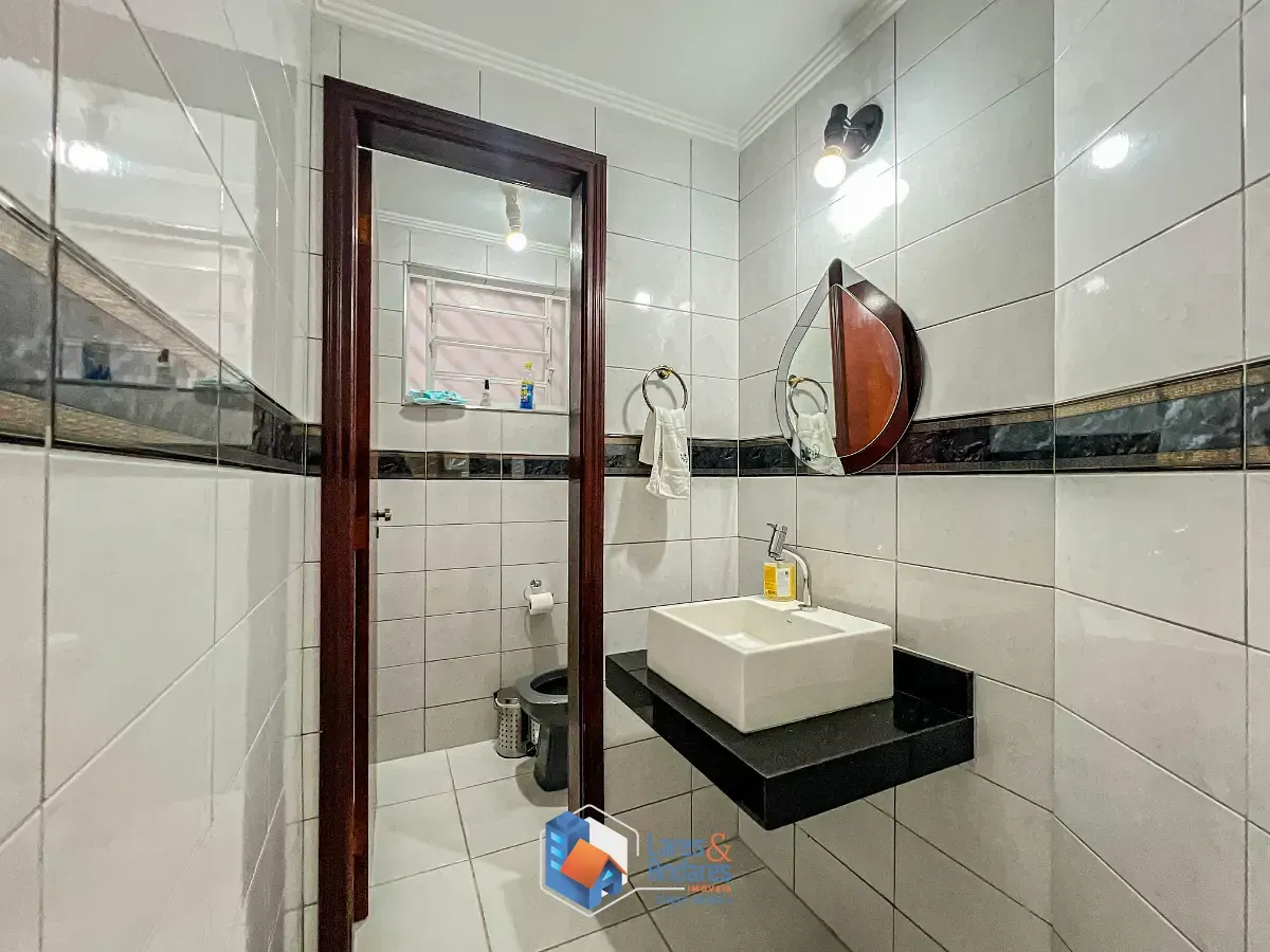 Imagem Sobrado para venda em Vila Mazzei com 3 quartos, sendo 1 suíte, 195m²