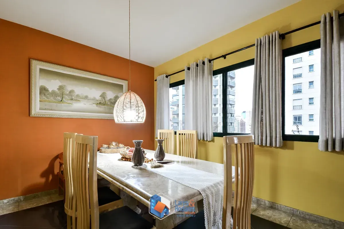 Imagem Apartamento para venda em Moema com 4 quartos, sendo 3 suítes, 222m²