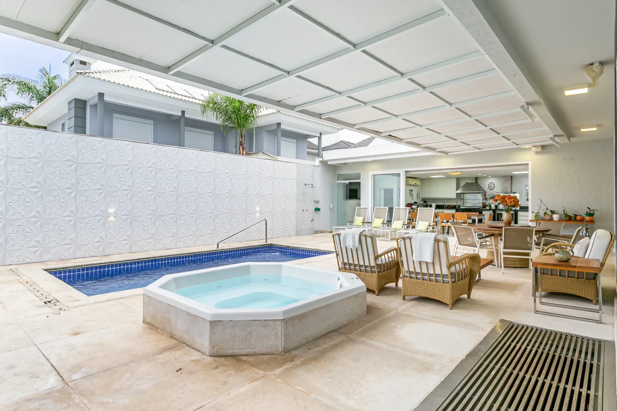 Imagem Casa com 3 Quartos à Venda, 390 m² em Jurerê - Florianópolis
