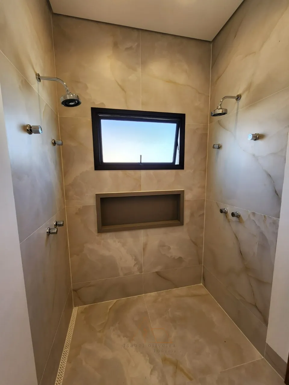 Imagem Casa em Condomínio em Salto-SP, Residencial Central Parque: 3 Quartos, 3 Suítes, 4 Banheiros, 4 Vagas, 213,60 m².