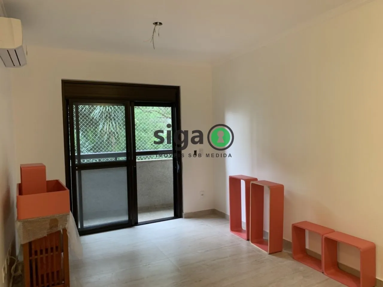 Imagem VENDE na Vila Suzana (Região do Morumbi) Apartamento com 4 suítes , 4 Vagas + Depósito