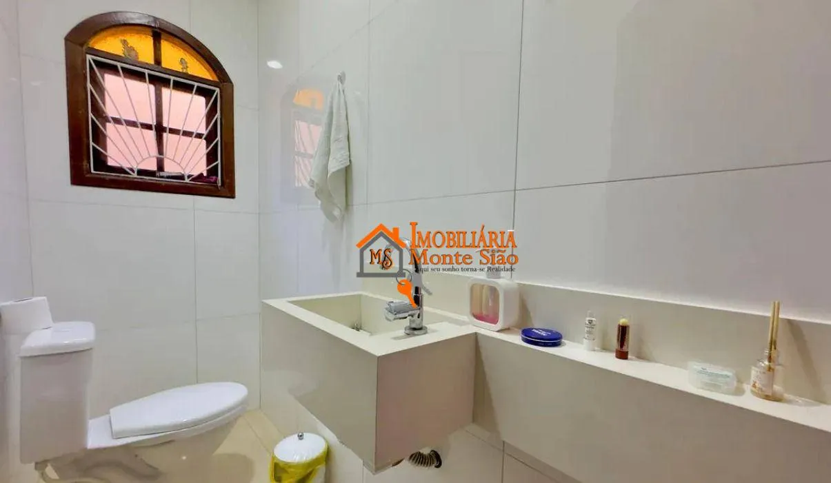 Imagem Sobrado com 3 dormitórios à venda, 200 m² por R$ 695.000,00 - Gopoúva - Guarulhos/SP