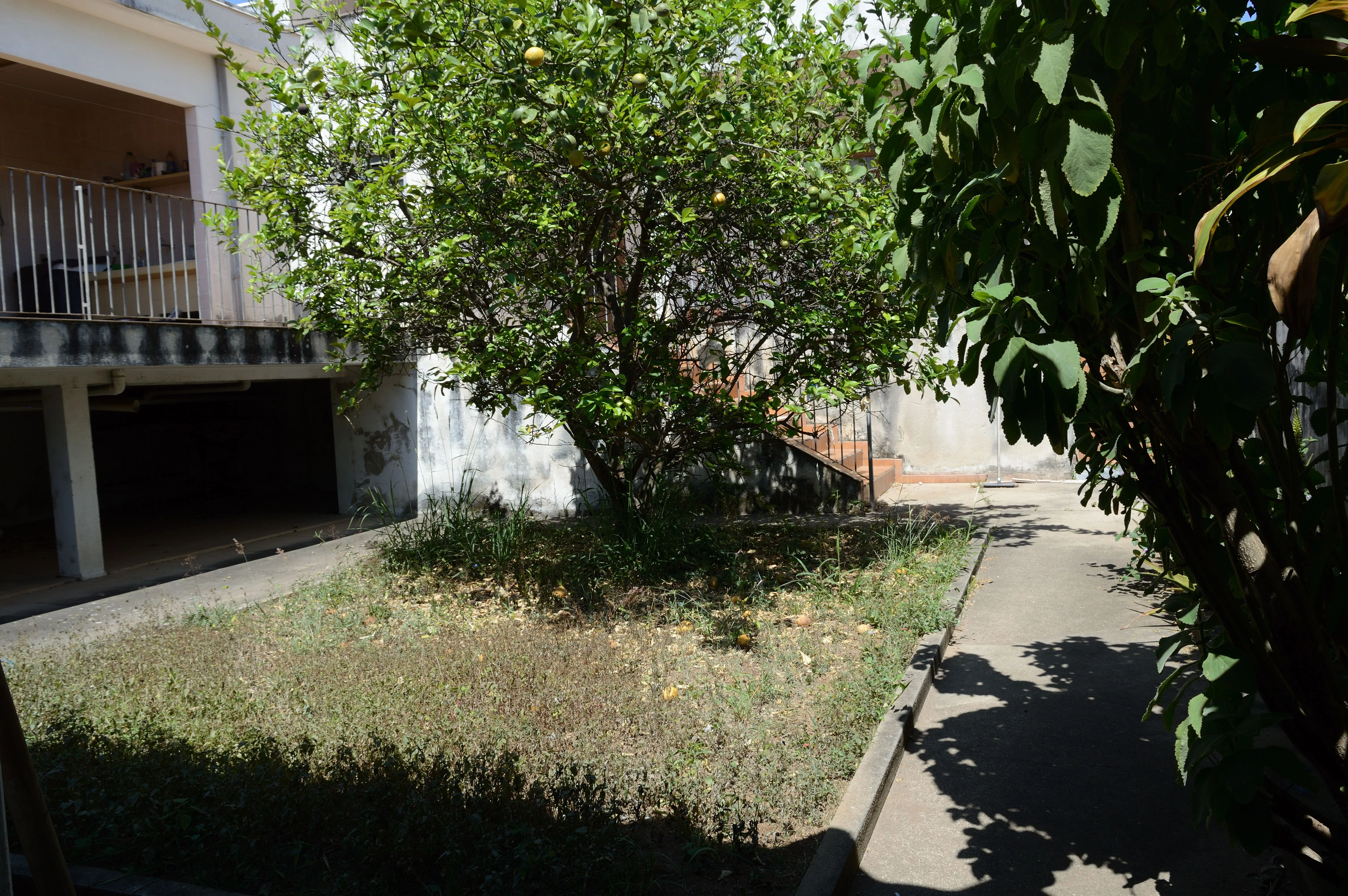 Imagem Casa com 3 Quartos à Venda ou Locação, 399 metros em Centro - Atibaia