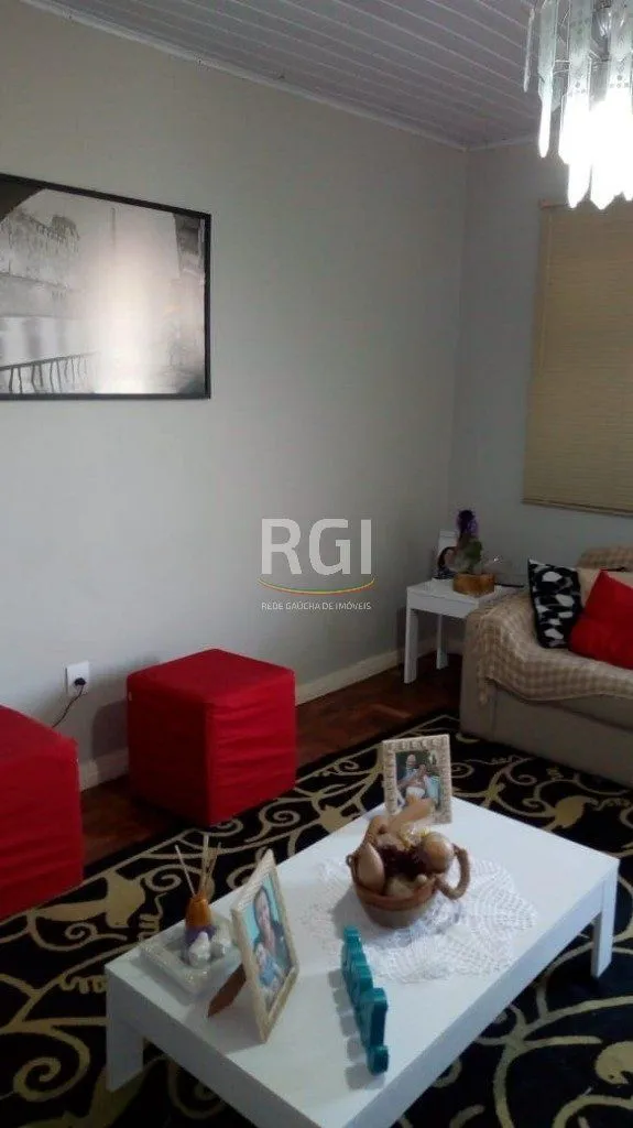 Imagem Casa para Venda - 65m², 3 dormitórios, 3 vagas - São José