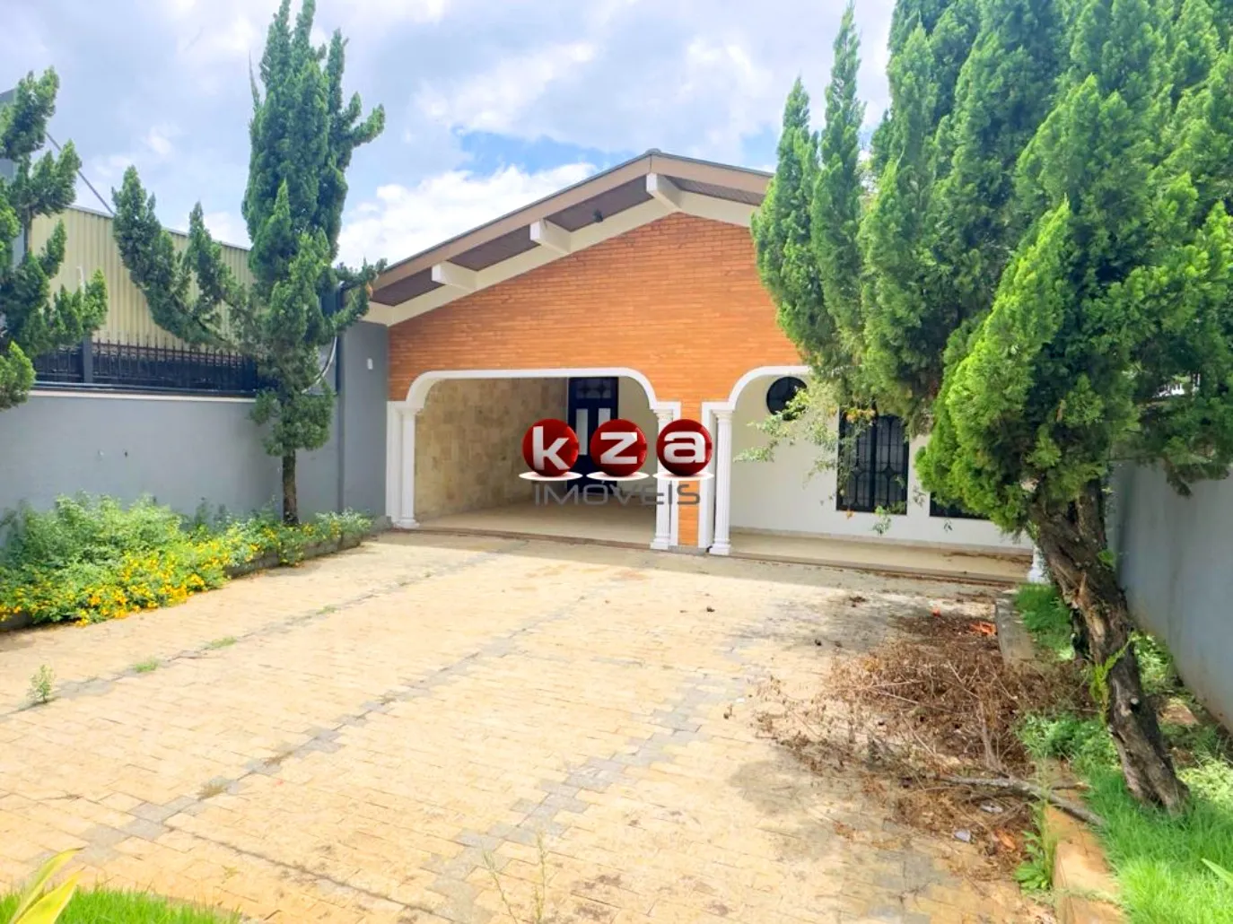 Imagem Casa Comercial térrea para Locação, Nova Valinhos, Valinhos-SP: 5 salas, 4 Banheiros, 6 Vagas, 393 m².