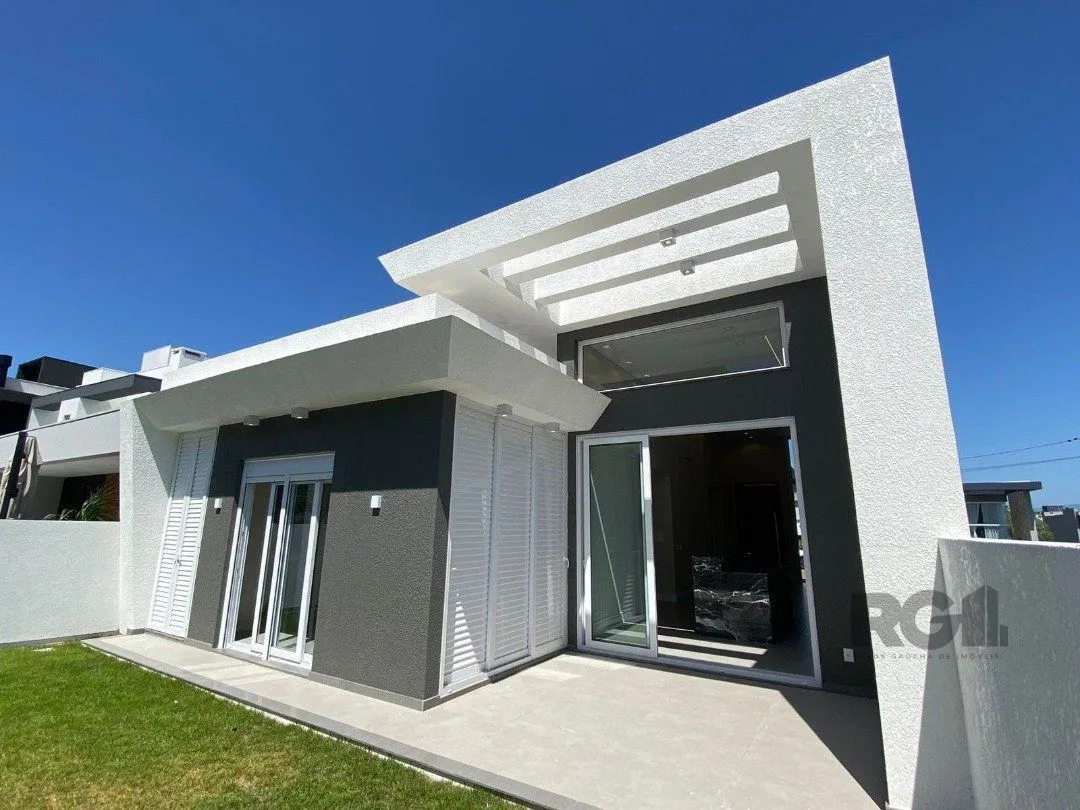 Imagem Casa de Condomínio em Atlântida Sul