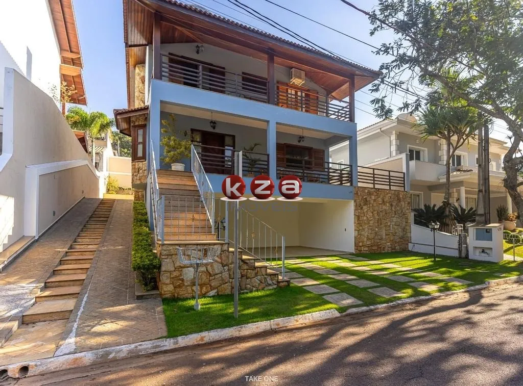 Imagem Casa de Luxo com 5 Quartos e 6 Vagas no Villaggio Capríccio, Louveira-SP: Venda ou Locação!