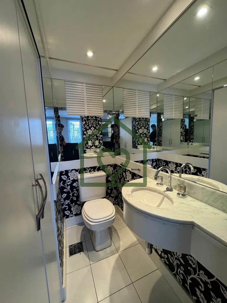 Imagem Excelente apartamento duplex, localizado em região valorizada do bairro Petrópolis, próximo a div...