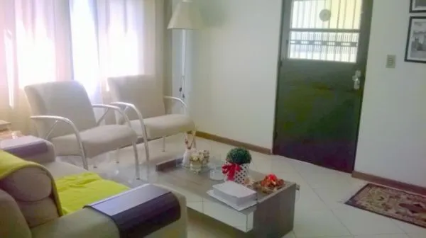 Imagem Sobrado para Venda - 240m², 3 dormitórios, sendo 1 suites, 1 vaga - Partenon