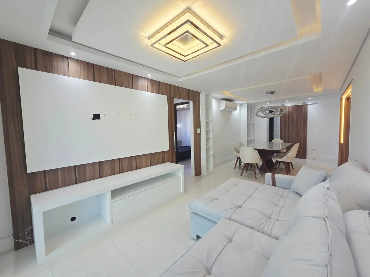 Imagem Apartamento para Venda em Praia Grande, Caiçara, 3 dormitórios, 2 suítes, 1 banheiro, 3 vagas