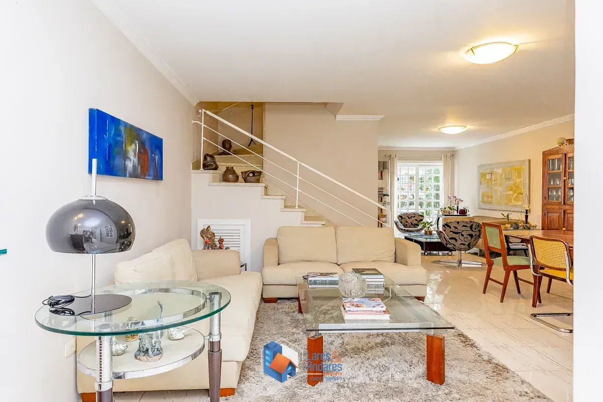 Foto do imóvel Casa para venda em Vila Cruzeiro com 4 quartos, sendo 3 suítes, 260m² em Rua César Ladeira