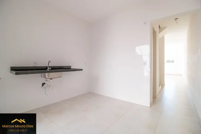Imagem Sobrado à venda no Rio Pequeno, Novo com 2 Suítes e 2 Vagas de Garagem