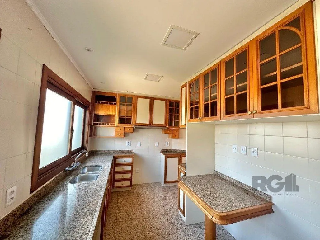 Imagem Apartamento com 4 suítes no Bairro Rio Branco semi-mobiliado com vista 360 graus