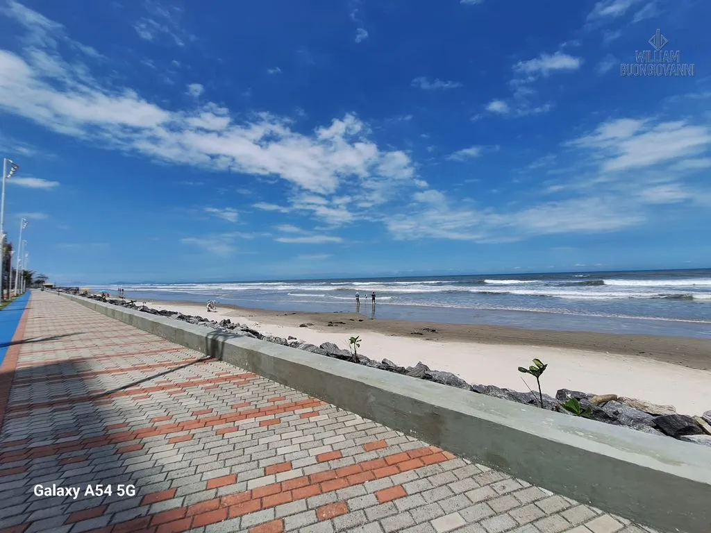 Imagem Apartamento 2 dormitórios sendo 1 suíte no centro de Mongaguá