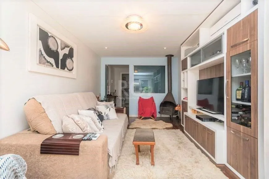 Imagem Cobertura para Venda - 180m², 3 dormitórios, sendo 1 suites, 1 vaga - Petrópolis