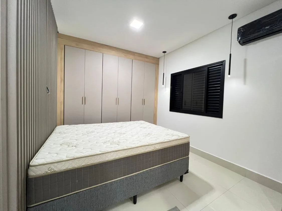Imagem CASA NOVA COM 3 DORMITÓRIOS SENDO 2 SUÍTES E ÁREA GOURMET COM OFURO À VENDA NO VILAMAR PRAIA GRANDE