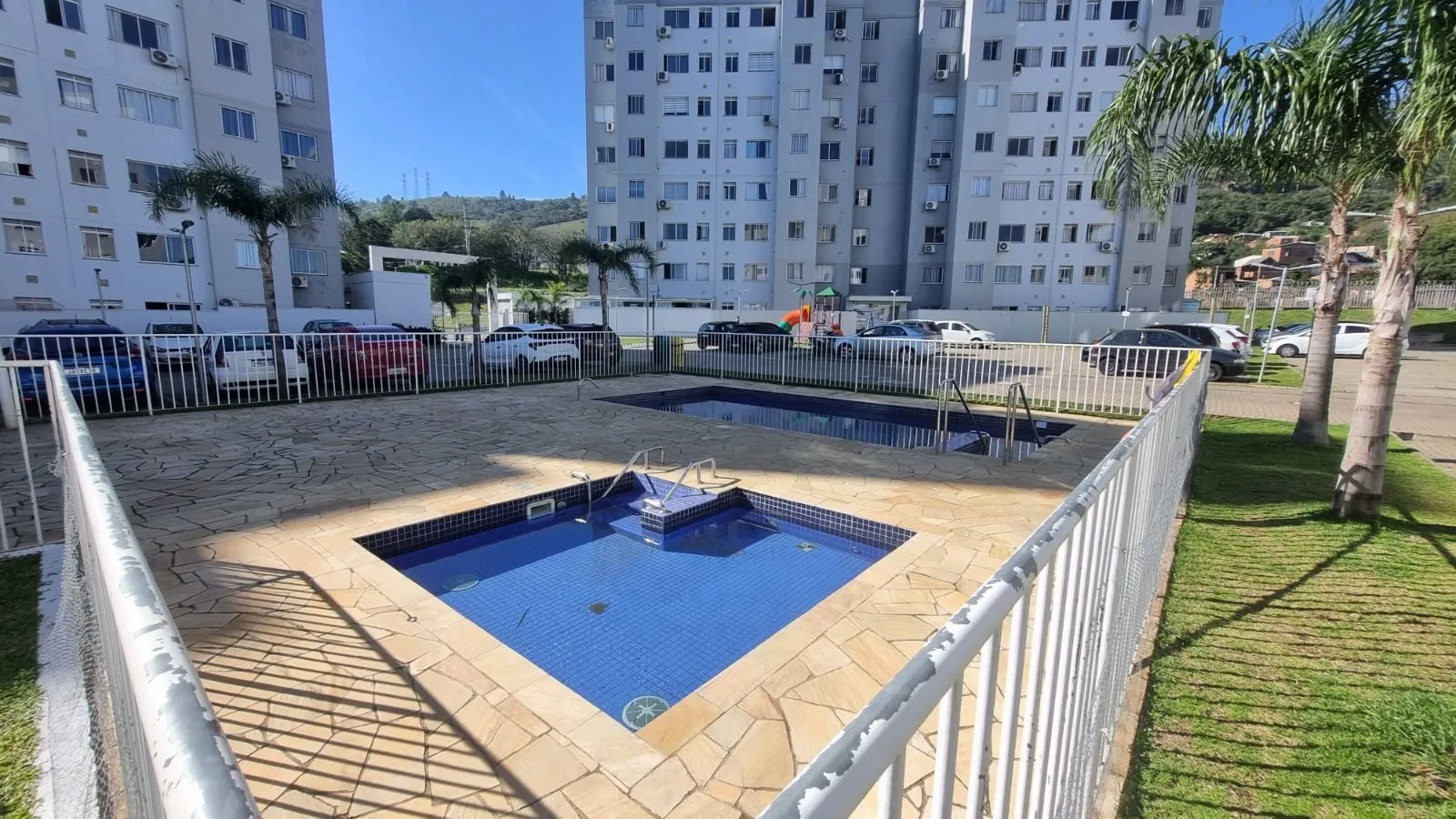 Imagem Apartamento com 02 quartos e 01 vaga fixa no Bairro Morro Santana