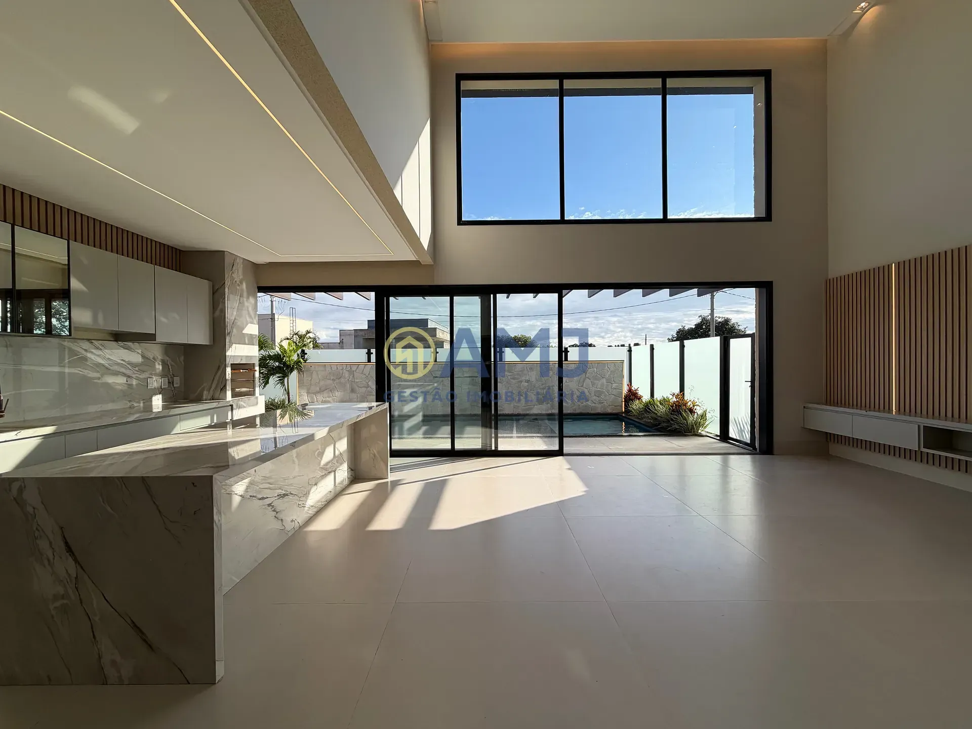 Imagem Casa à Venda, 4 suítes, Parqville Jacarandá, Aparecida de Goiânia, GO