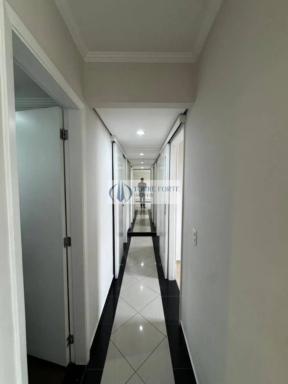 Imagem Ótimo apartamento 82m² 3 dormitórios sendo 2 suítes 2 vagas na Vl. Prudente