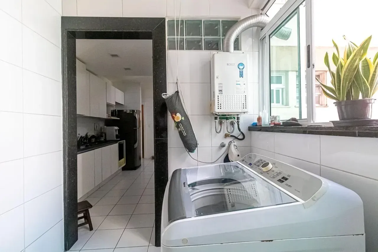 Imagem Apartamento com 3 Quartos à Venda, 156 m² em Copacabana - Rio de Janeiro