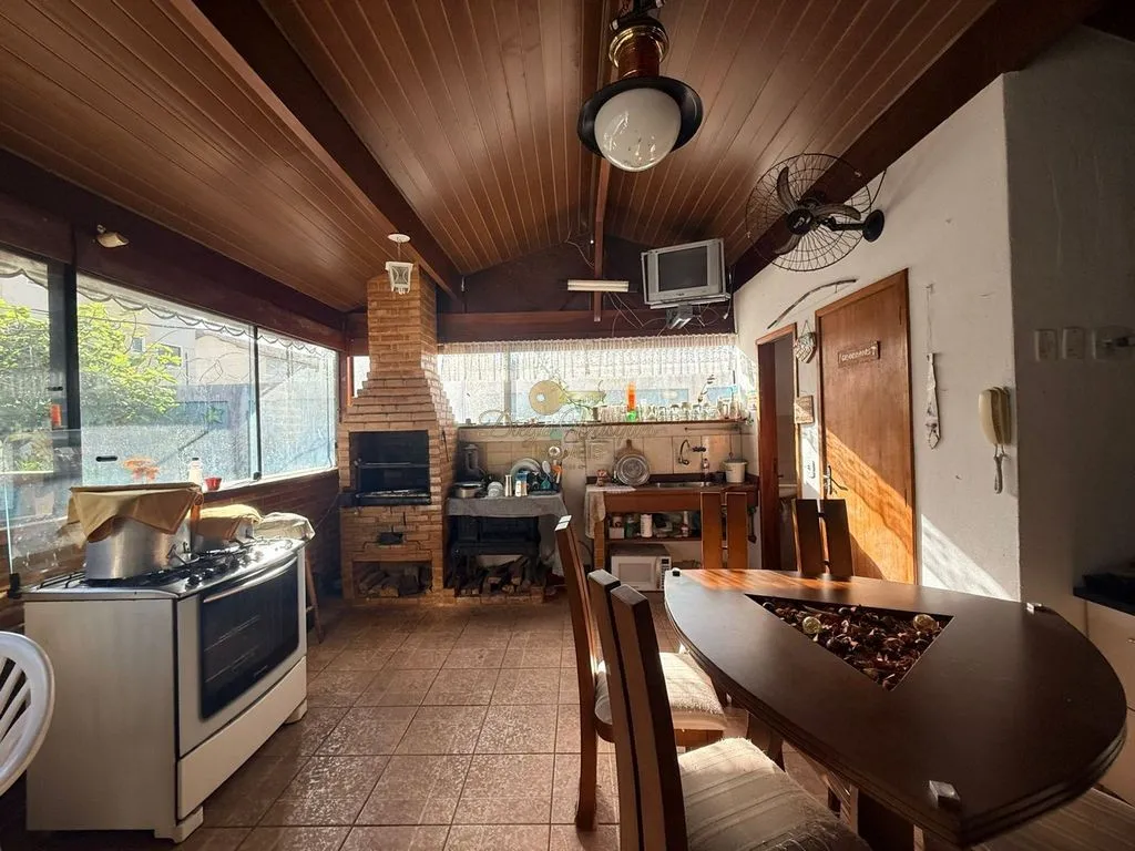 Imagem Casa em Condomínio para Venda em Teresópolis / RJ no bairro Vargem Grande