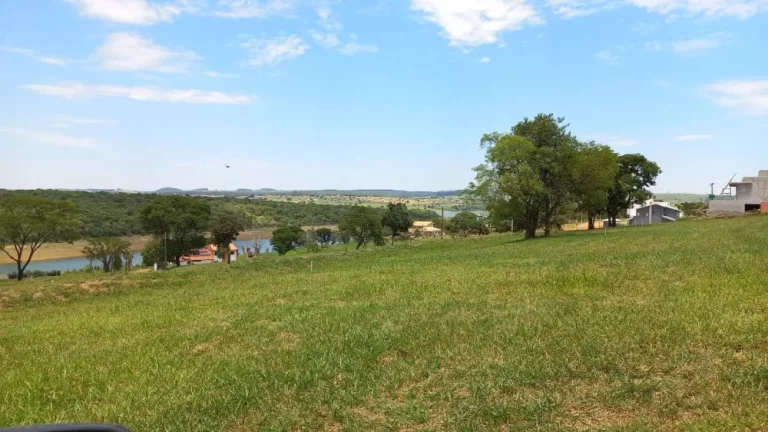 Imagem Condomínio Riviera Santa Cristina XIII, Terreno 450m²