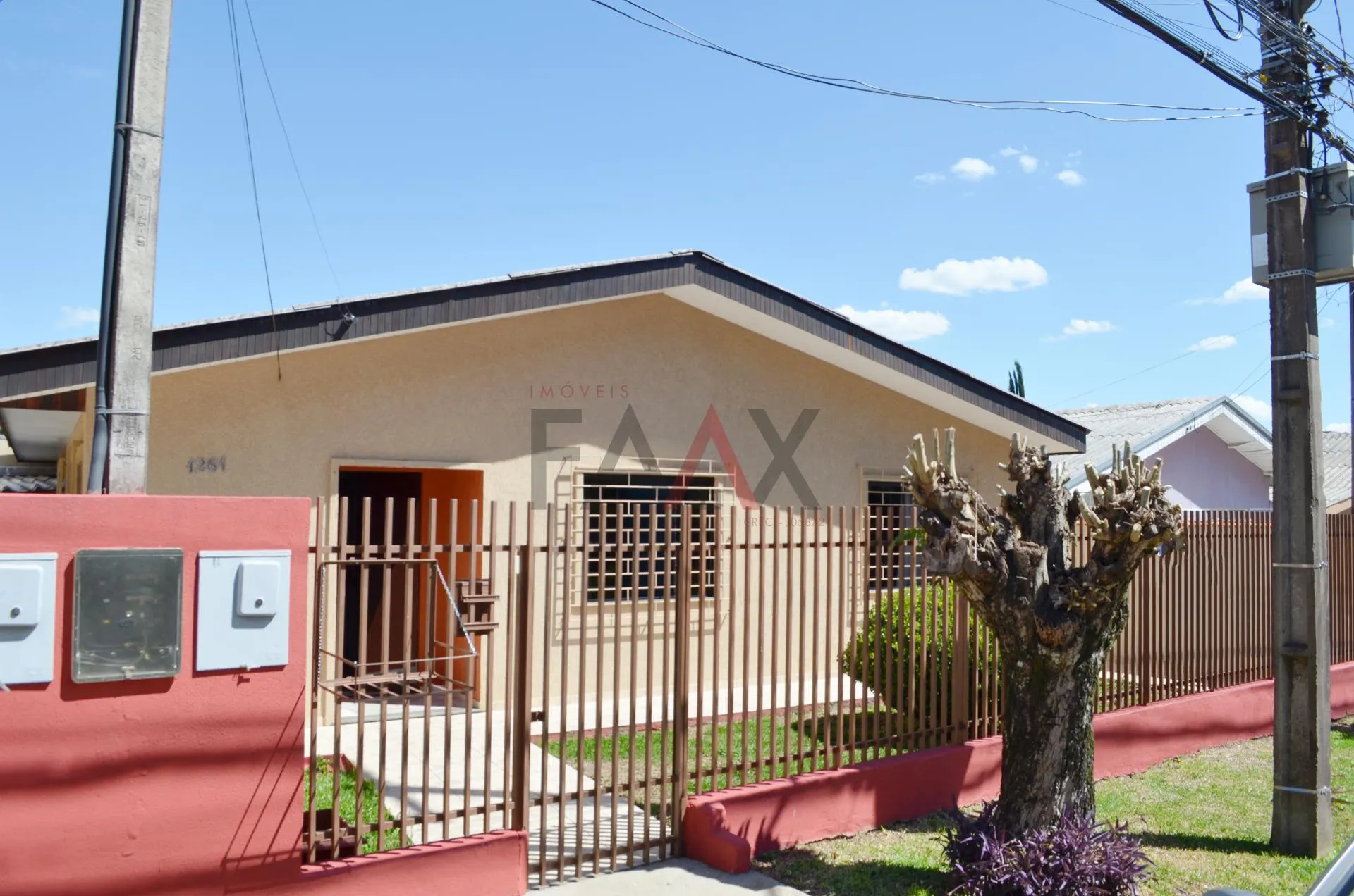 Imagem CASA À VENDA NO CENTRO, GUARAPUAVA - PR