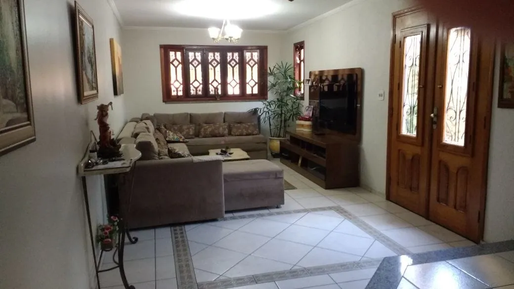Imagem Casa à venda 3 Quartos, 1 Suite, 2 Vagas, 179.2M², São Benedito, Pindamonhangaba - SP