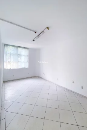 Imagem Conjunto Comercial de Alto Padrão na Consolação: 3 Salas, 1 Vaga, 84m² - Venda ou Locação em São Paulo-SP!