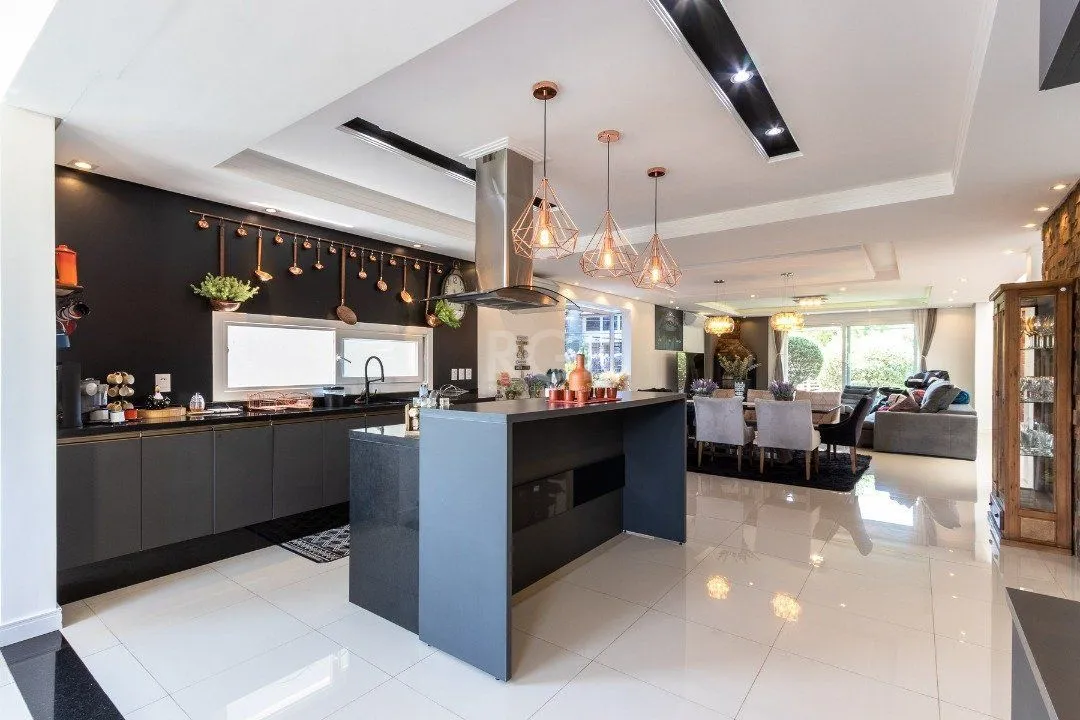 Imagem Casa para Venda - 420m², 3 dormitórios, sendo 3 suites, 8 vagas - Ipanema