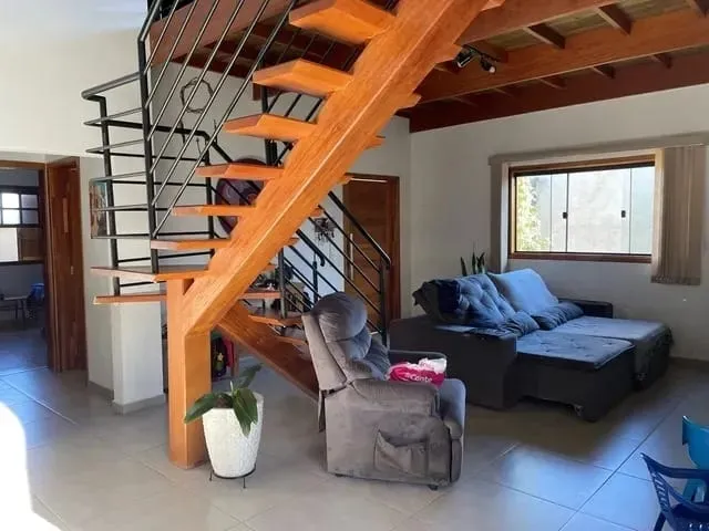 Foto do imóvel Casa à venda 3 Quartos, 1 Suite, 2 Vagas, 850M², Barreiro, Taubaté - SP