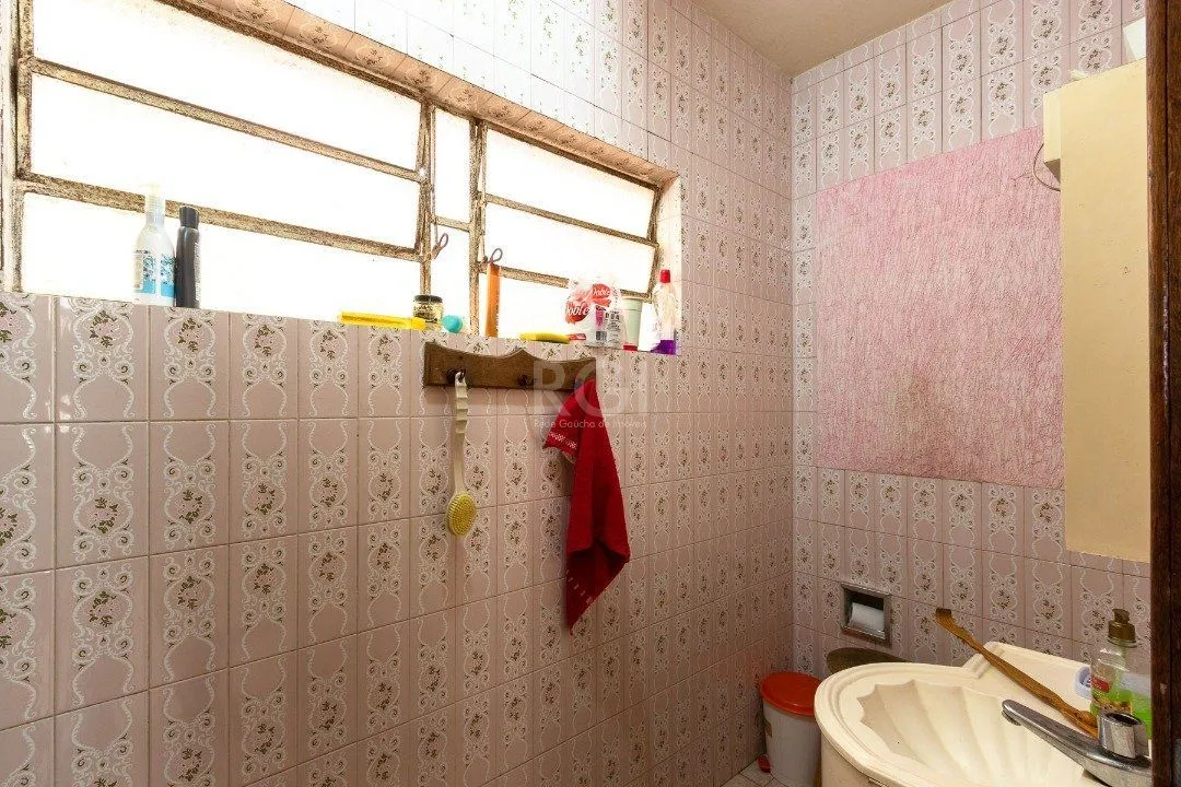 Imagem Casa para Venda - 149.99m², 6 dormitórios, sendo 2 suites, Nonoai