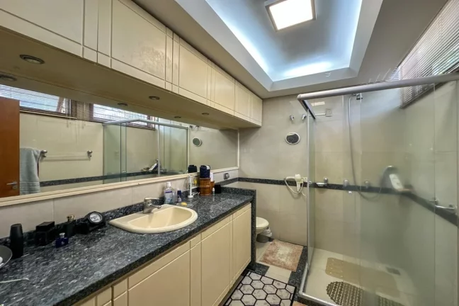 Imagem Casa para venda no bairro Três Figueiras em Porto Alegre